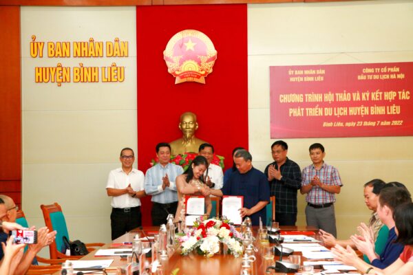 cái bắt tay mở ra tương lai tươi sáng cho du lịch Bình Liêu